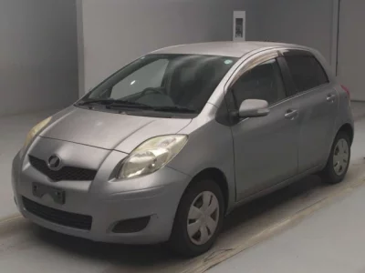 Toyota VITZ  с аукциона в Японии