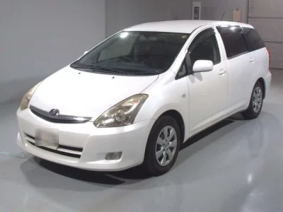 Toyota WISH  с аукциона в Японии