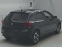 Volkswagen POLO лот № 70027 оценка 3.5  с аукциона в Японии 1