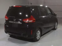 Honda FREED лот № 2202 оценка 4  с аукциона в Японии 1