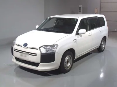 Toyota SUCCEED  с аукциона в Японии