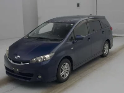 Toyota WISH  с аукциона в Японии