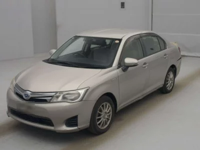 Toyota COROLLA AXIO  с аукциона в Японии