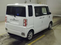 Toyota PIXIS MEGA лот № 3023 оценка R  с аукциона в Японии 1