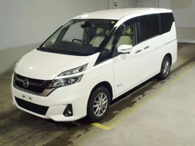 Nissan SERENA  с аукциона в Японии