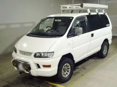 Mitsubishi DELICA  с аукциона в Японии
