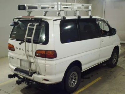 Mitsubishi DELICA  с аукциона в Японии