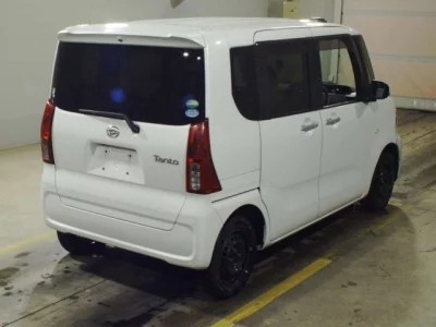 Daihatsu TANTO  с аукциона в Японии