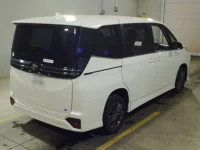 Toyota VOXY лот № 2034 оценка 5  с аукциона в Японии 1