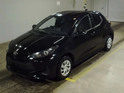 Toyota YARIS  с аукциона в Японии