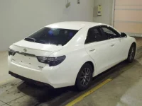Toyota MARK X лот № 6107 оценка 3.5  с аукциона в Японии 1