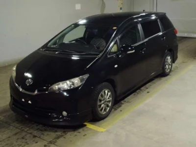 Toyota WISH  с аукциона в Японии