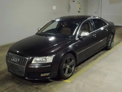 Audi S8