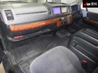 Toyota HIACE VAN лот № 4110 оценка 3.5  с аукциона в Японии 2