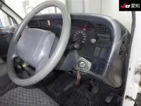 Toyota HIACE VAN лот № 7005 оценка R  с аукциона в Японии 4