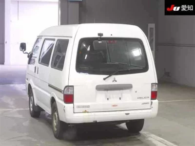 Mitsubishi DELICA