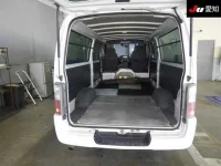 Nissan CARAVAN VAN лот № 20040 оценка 3.5  с аукциона в Японии 3