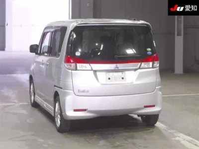 Mitsubishi DELICA D2