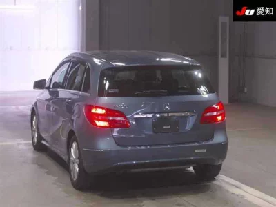 Mercedes-Benz B CLASS