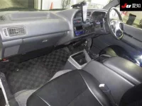 Toyota HIACE VAN лот № 20032 оценка 3.5  с аукциона в Японии 2