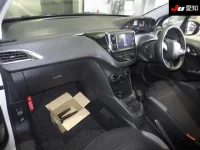 Peugeot 208 лот № 30052 оценка 3  с аукциона в Японии 2