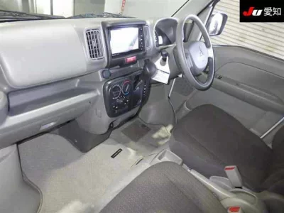 Mitsubishi MINICAB VAN