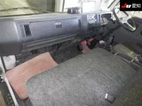 Mazda TITAN лот № 8024 оценка R  с аукциона в Японии 2