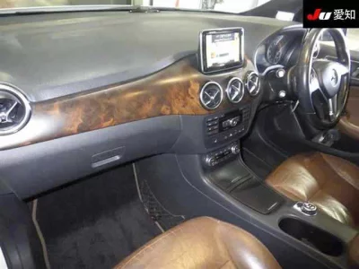 Mercedes-Benz B CLASS