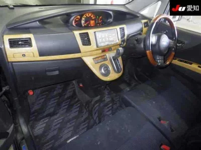 Daihatsu MOVE  с аукциона в Японии
