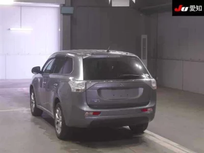 Mitsubishi OUTLANDER PHEV