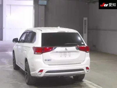 Mitsubishi OUTLANDER PHEV