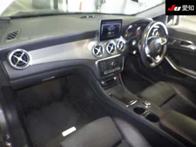 Mercedes-Benz CLA CLASS