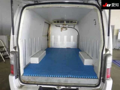 Nissan CARAVAN VAN