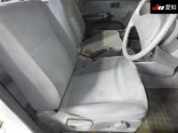 Nissan SUNNY лот № 30031 оценка 3.5  с аукциона в Японии 5