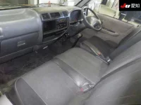 Mazda BONGO лот № 105 оценка 3.5  с аукциона в Японии 2