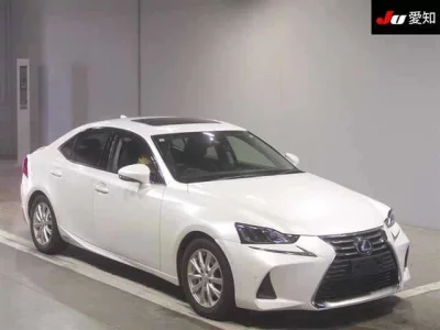 Lexus IS