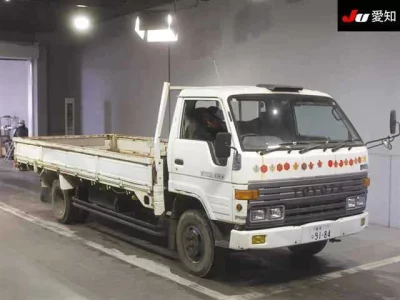 Toyota DYNA  с аукциона в Японии