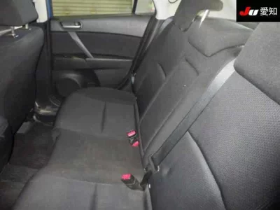 Mazda AXELA  с аукциона в Японии