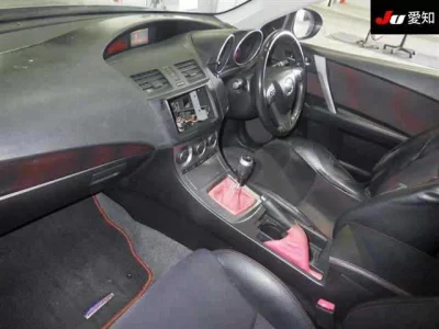 Mazda AXELA  с аукциона в Японии