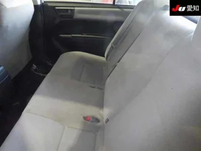 Toyota COROLLA AXIO  с аукциона в Японии