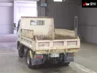 Hino DUTRO лот № 7010 оценка 3.5  с аукциона в Японии 1