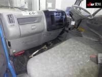 Toyota DYNA лот № 7054 оценка 3  с аукциона в Японии 2