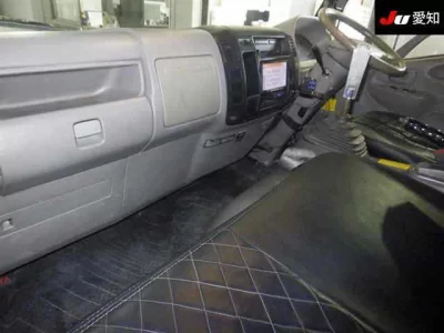 Toyota DYNA  с аукциона в Японии