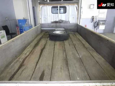 Toyota DYNA  с аукциона в Японии