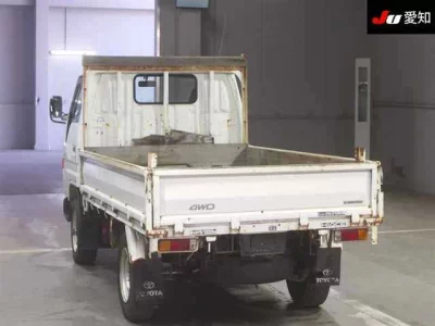 Toyota DYNA  с аукциона в Японии