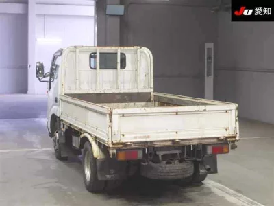 Toyota DYNA  с аукциона в Японии