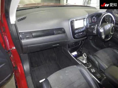 Mitsubishi OUTLANDER PHEV