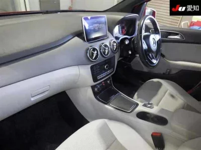 Mercedes-Benz B CLASS