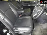 Toyota VOXY лот № 30281 оценка 3.5  с аукциона в Японии 5