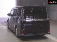 Toyota VOXY лот № 30281 оценка 3.5  с аукциона в Японии 1